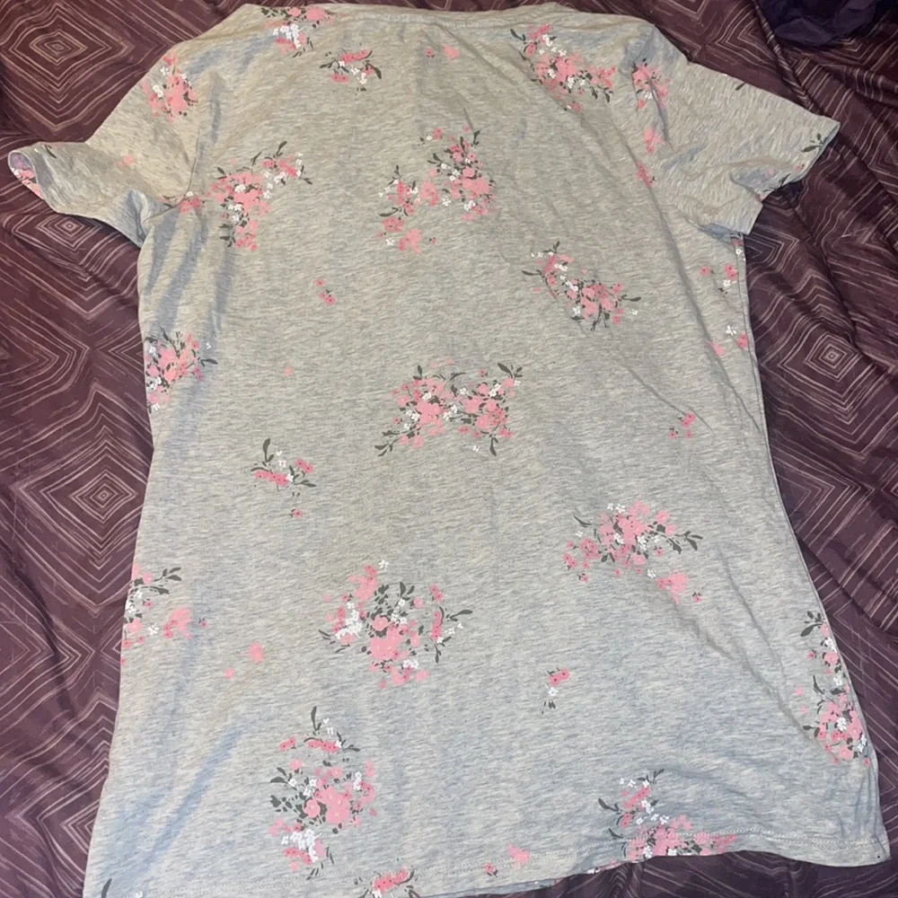 Amazon Essentials Tee - Picture 6 of 6